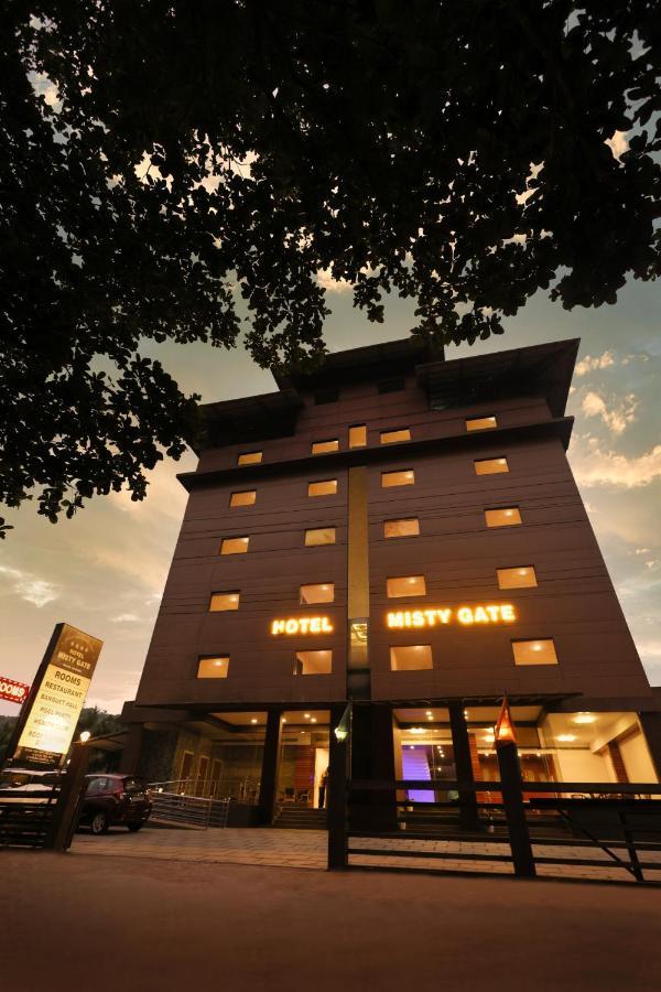 Hotel Misty Gate Vythiri Exterior foto